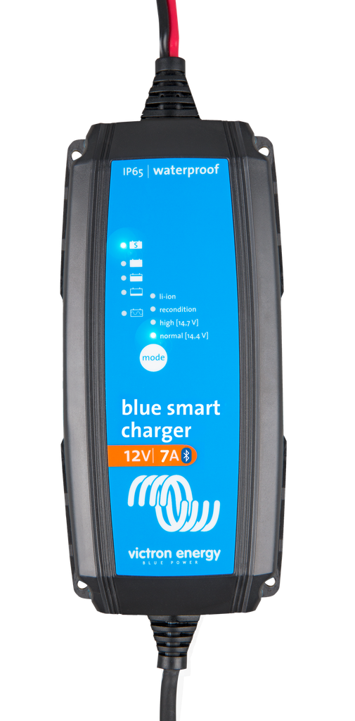 Blue Smart IP65 Charger 12V 7A (top)