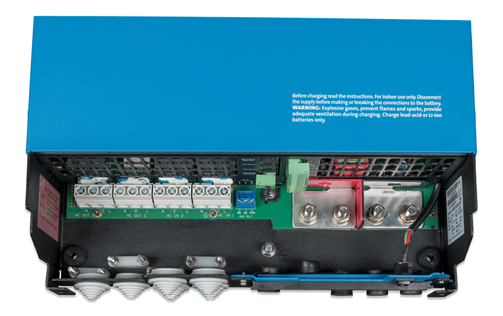 Quattro-II 24/5000/120-50/50 230V (close up) 