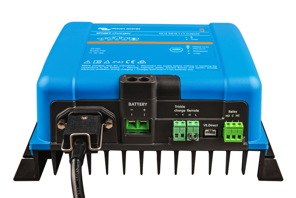 Smart IP43 Charger 12V 30A 1+1 outputs (front-angle) 