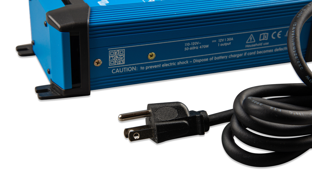 Blue Smart IP22 Charger 12V 30A (1) 120V (close-up)