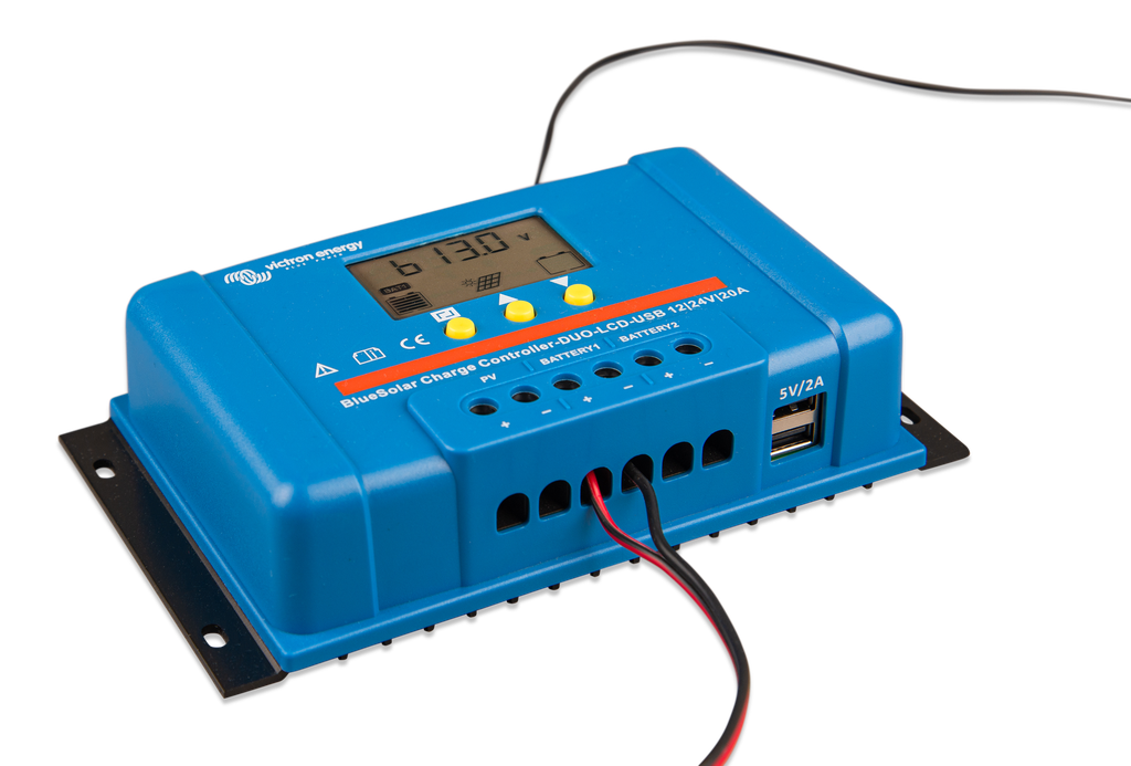 BlueSolar Charge Controller DUO LCD USB 12/24V-20A (front right display)