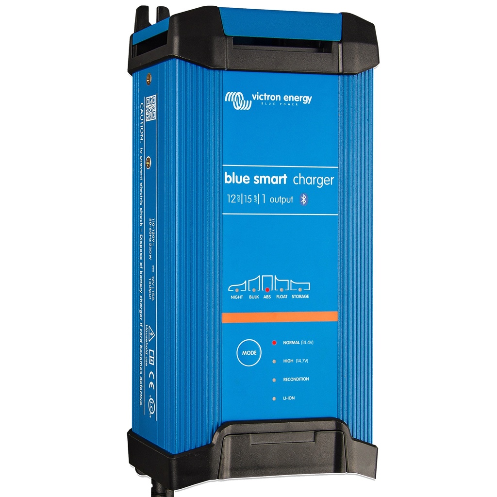 Blue Smart IP22 Charger 12/15(1) 230V UK