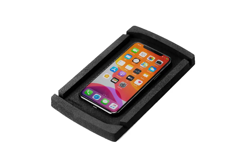 ROKK Wireless - Catch. 10W Waterproof wireless charging mat 12/24V