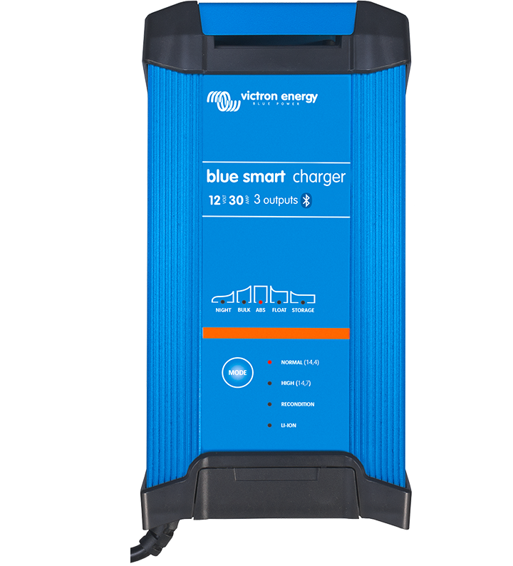 Blue Smart IP22 Charger 12/15(1) 230V CEE 7/7