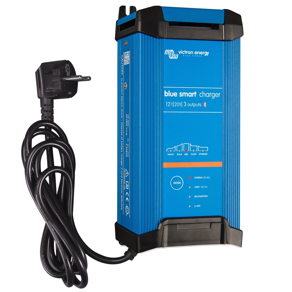 Blue Smart IP22 Charger 12/20(3) 230V CEE 7/7
