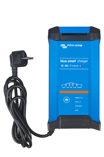 [BPC123048012] Blue Smart IP22 Charger 12/30(3) 230V AU/NZ